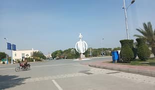 8 Marla Residential Plot For Sale Facing Monument On 80 FEET Road All Dues Clear Confirm On Bahria Orchard