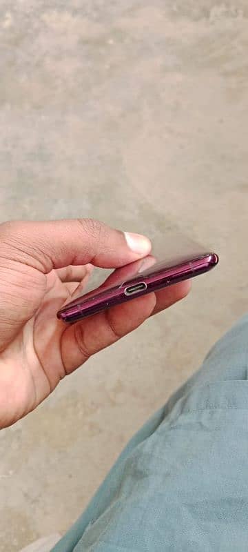 Sony Xperia XZ3 4/64 negotiable 2