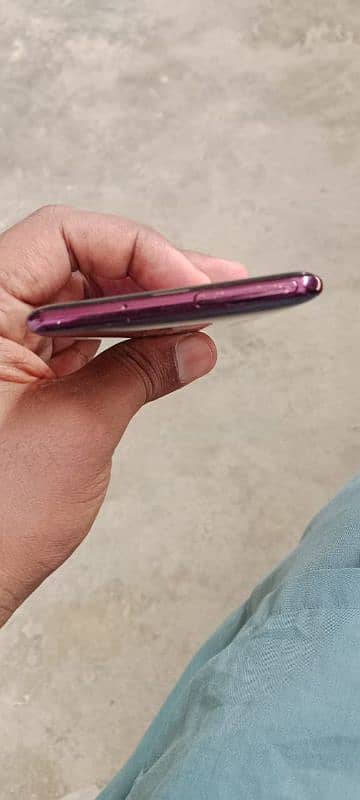 Sony Xperia XZ3 4/64 negotiable 8