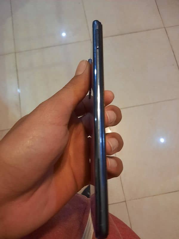 vivo V21e. 8+4 128 4