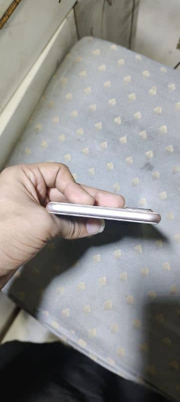 iphone 8 plus JV pta 64 GB all ok just panal change hy finger fall hy 6