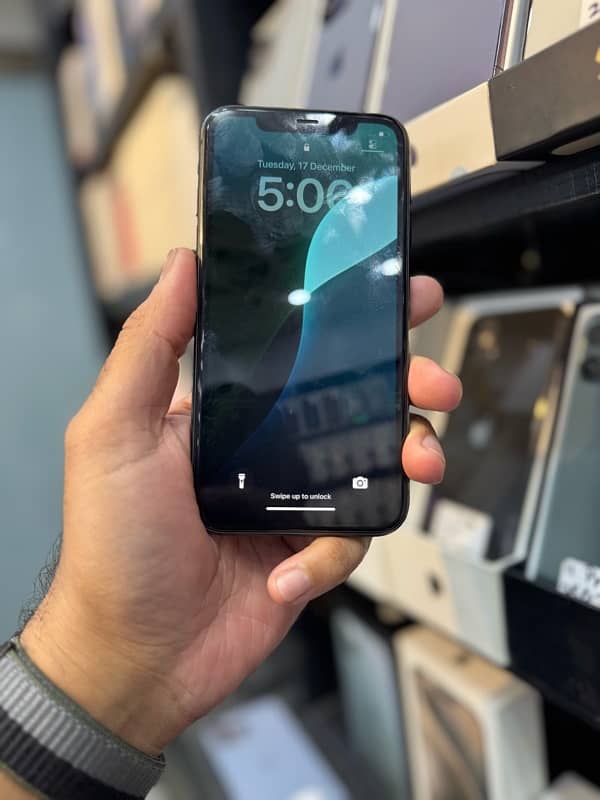 iPhone 11 64gb NON PTA FU 4