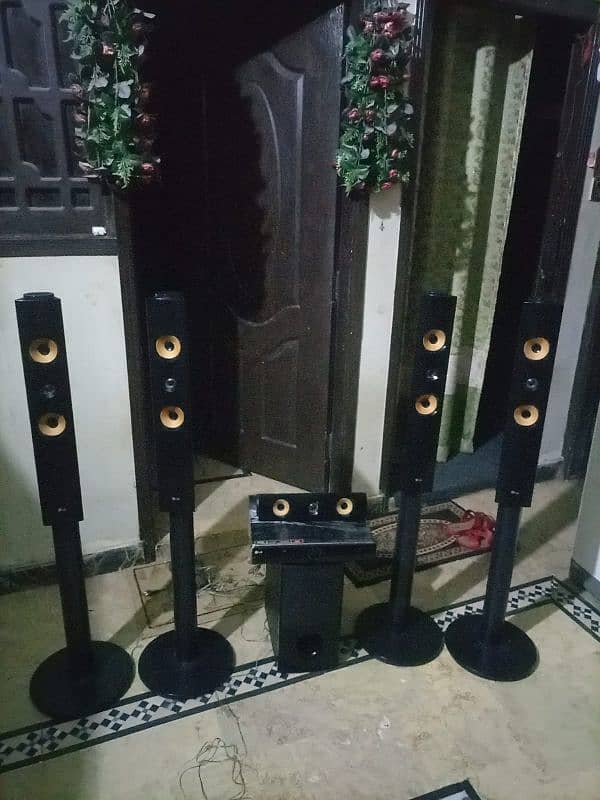 lg home theater 5.1 1000watt new condition 3