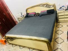 selling king size bed