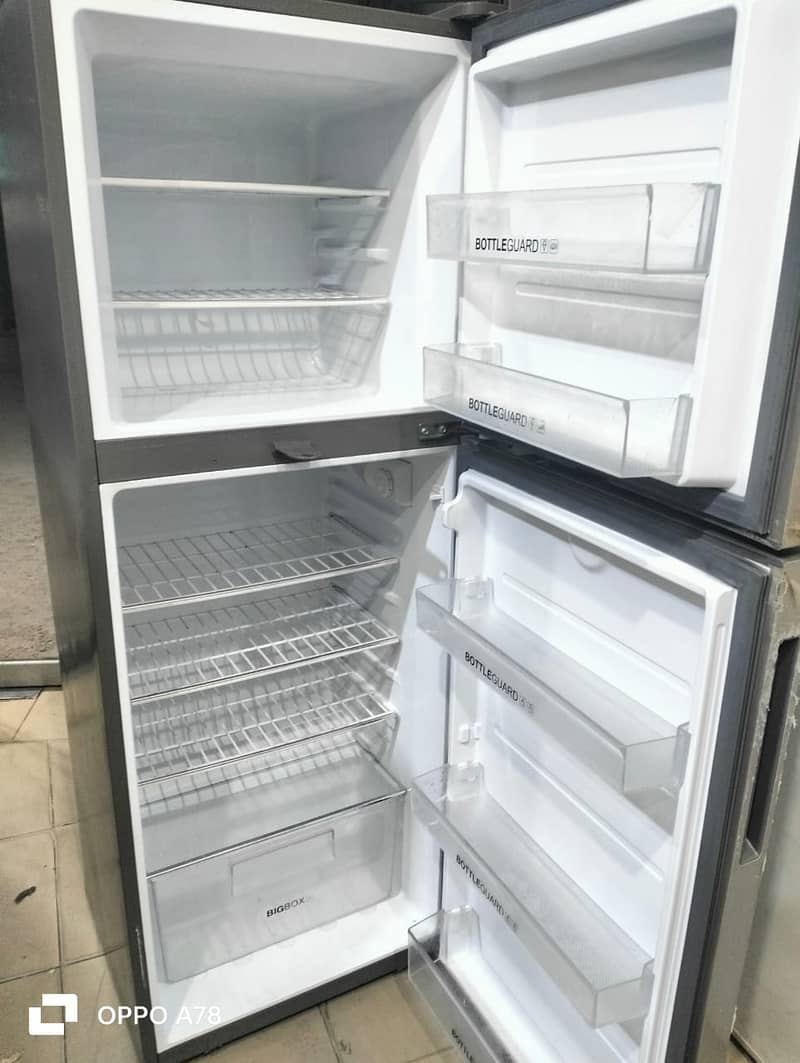 HAier fridge MEdium size  (0306=4462/443) achaset 6