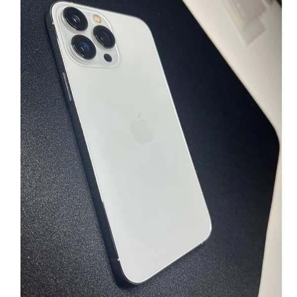 iPhone 13 Pro white color 0