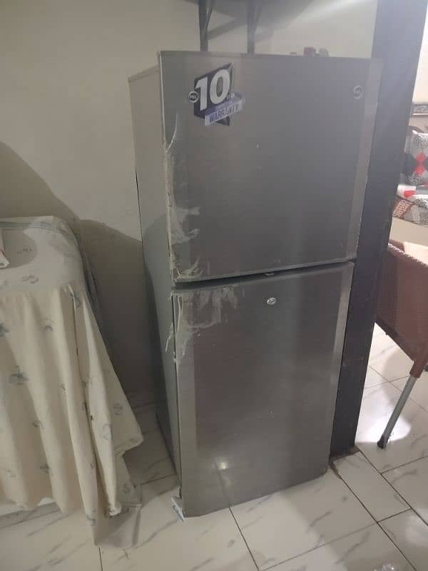 Pel refrigerator with warranty 0