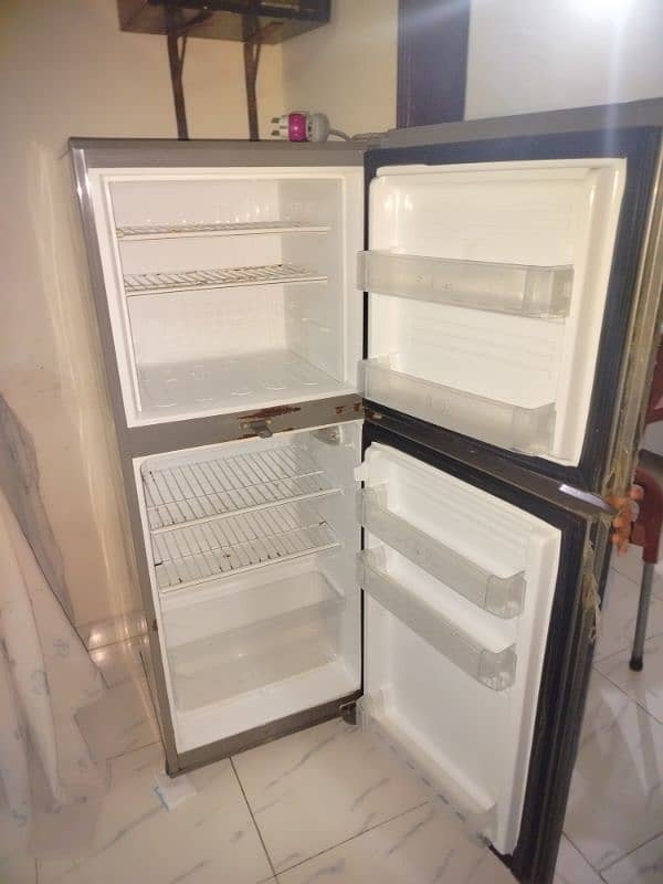 Pel refrigerator with warranty 1