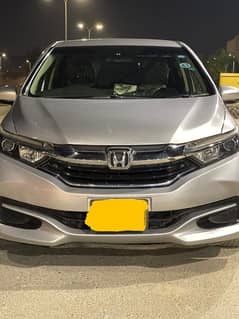 Honda Fit shuttle 2016