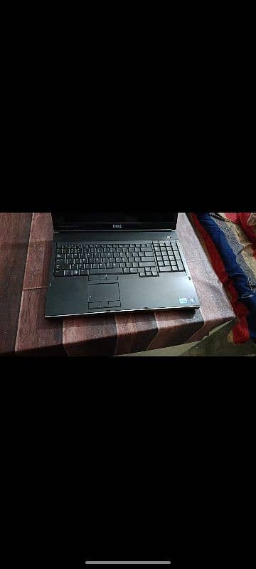 Dell Workstation.    core i7\1st gen.    01 gb graphic card.   17 inch 1