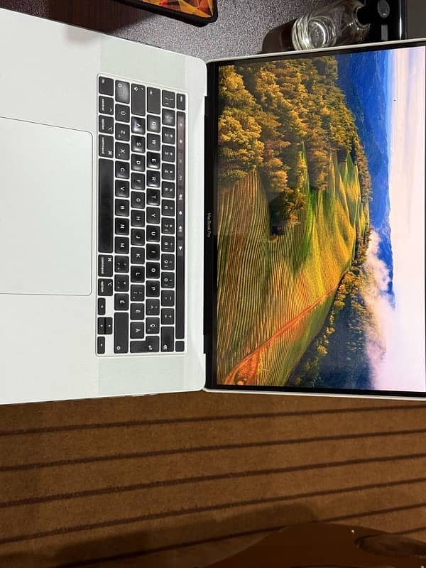 MacBook Pro 2019 16" 16/500GB 4