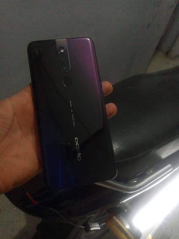 Oppo F11 pro 6/128gb 8