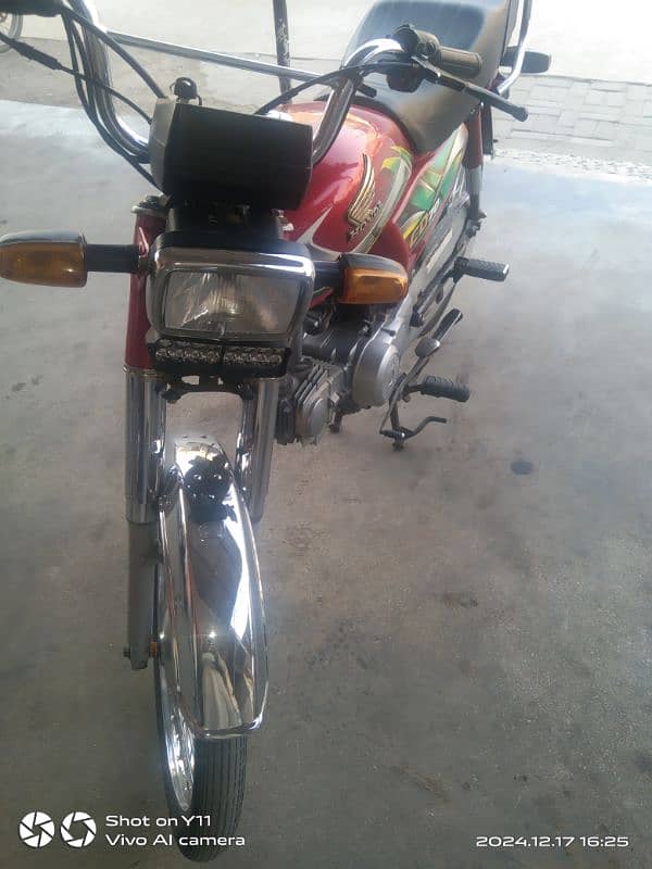 Honda CD 70 4