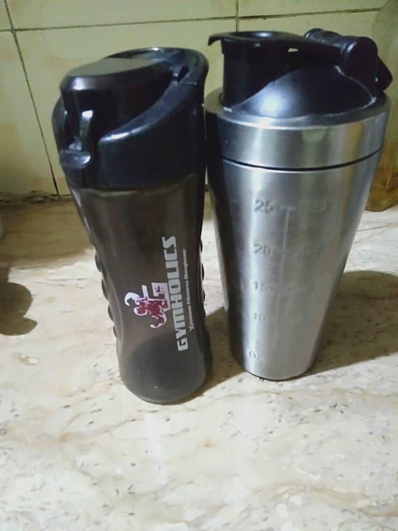 protein or water bottle for gym ,,, 1