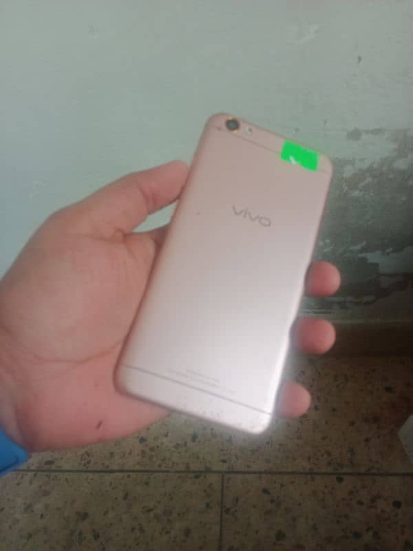 vivo y67 4gb 64gb 10 by 9 all ok pta aproved 4