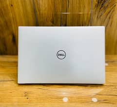 Dell XPS 7590 Touch 4k i7-9th Gen 16GbRam 256GbSSD 4Gb Nvidia GTX 1650