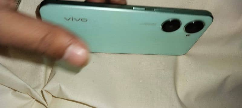 vivo Yo3t 4