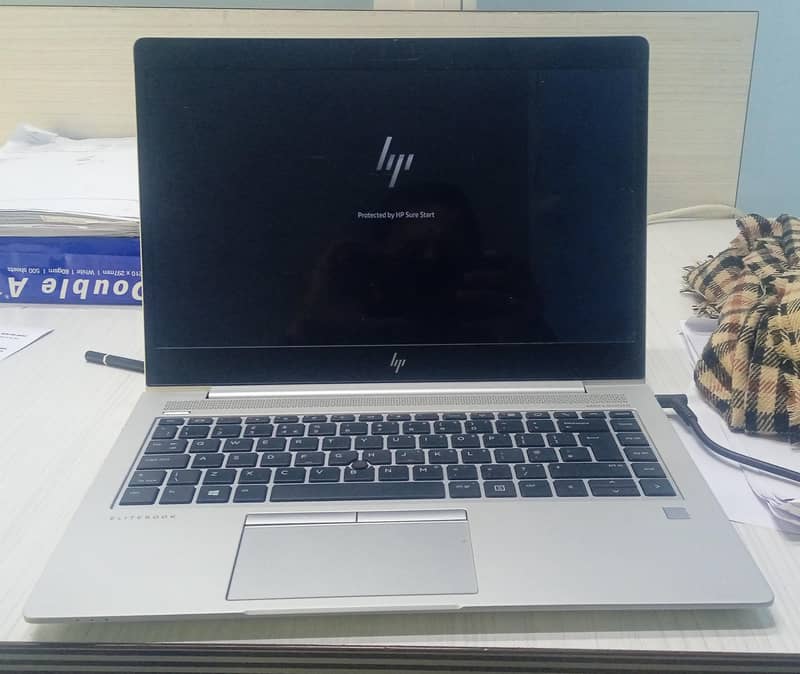 HP Elite Book 840 G5 i78th urgent sale 1