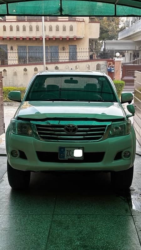 Toyota Hilux Vigo Champ V 2013 - Total Genuine - Isb Registration 0