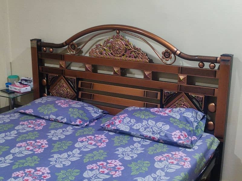 Double Bed with Mattress 3