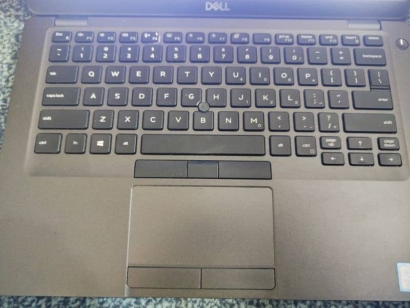 Dell laptop Latitude 5400 2