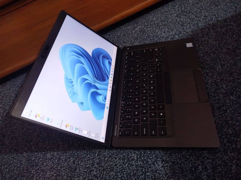 Dell laptop Latitude 5400 6