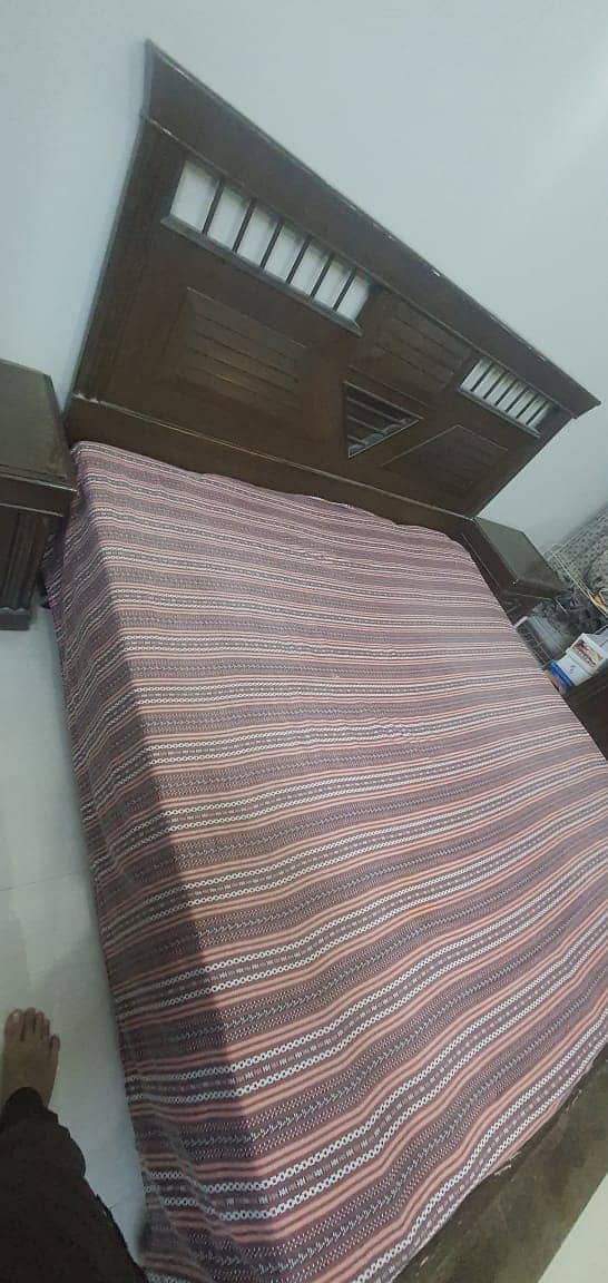 Complete Bedroom Set in Mint condition 2