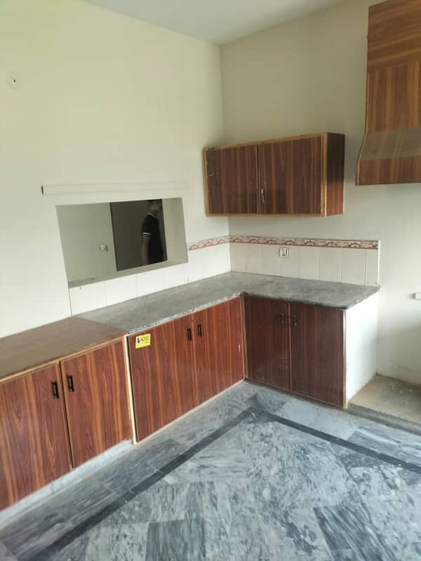 Kanal Lower Portion For Rent In Valencia Town Lahore 11