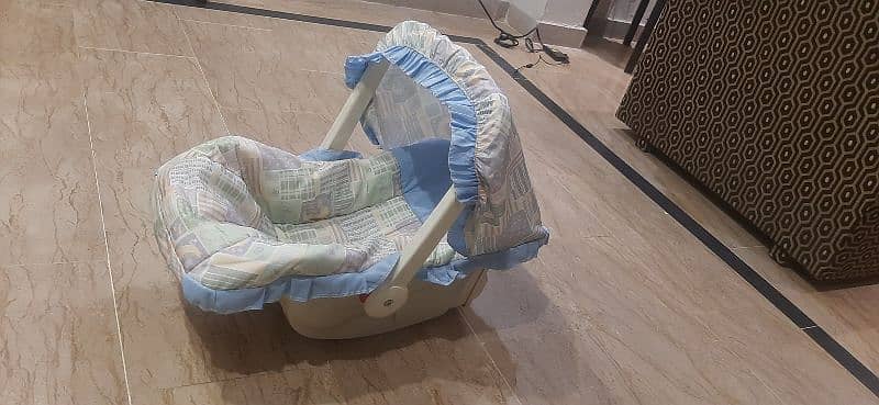 baby carry used for 7 to 8 months but condition is 10/10. 2