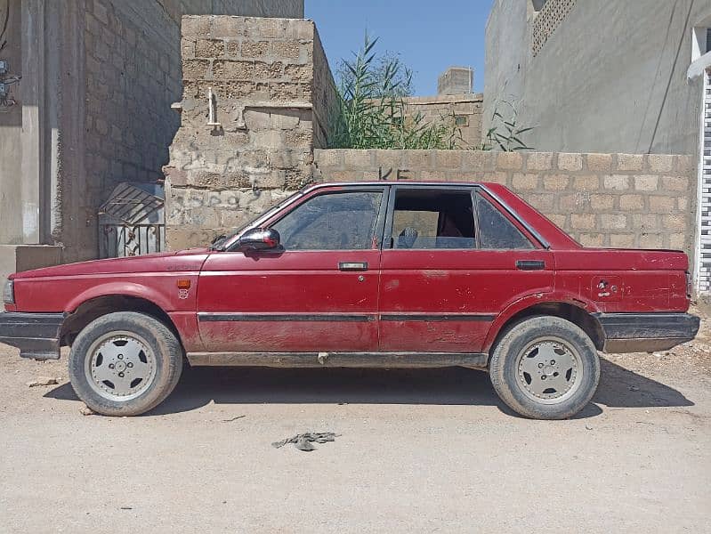 Nissan Sunny 1986 4