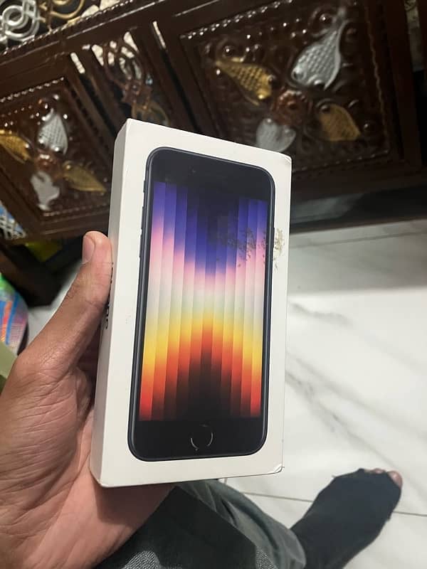 Iphone SE 2022 3rd Gen with Box Pubg Beast device 0