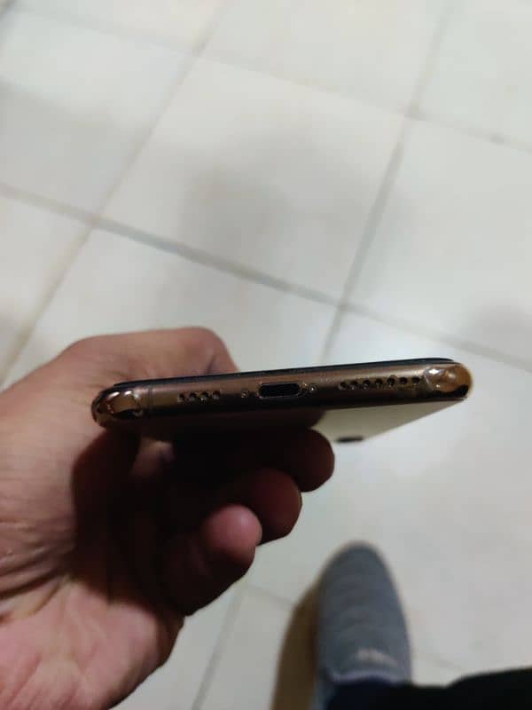 Apple iphone Xs max 256gb Pta Approved 2