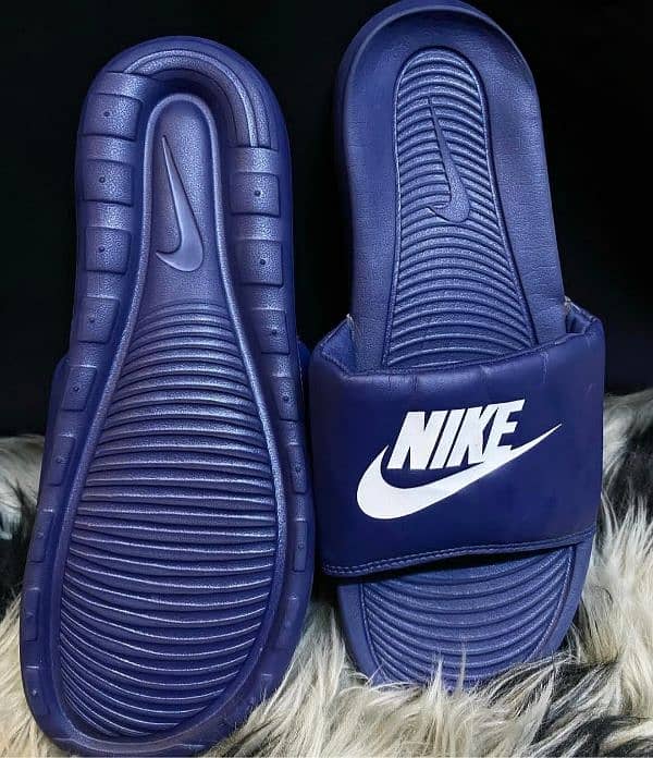 Nike original slide-ons (size: 10uk / 45Eur) 0