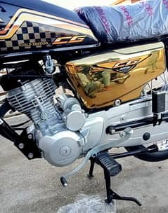 Honda 125 SE gold edition model 2024 pka