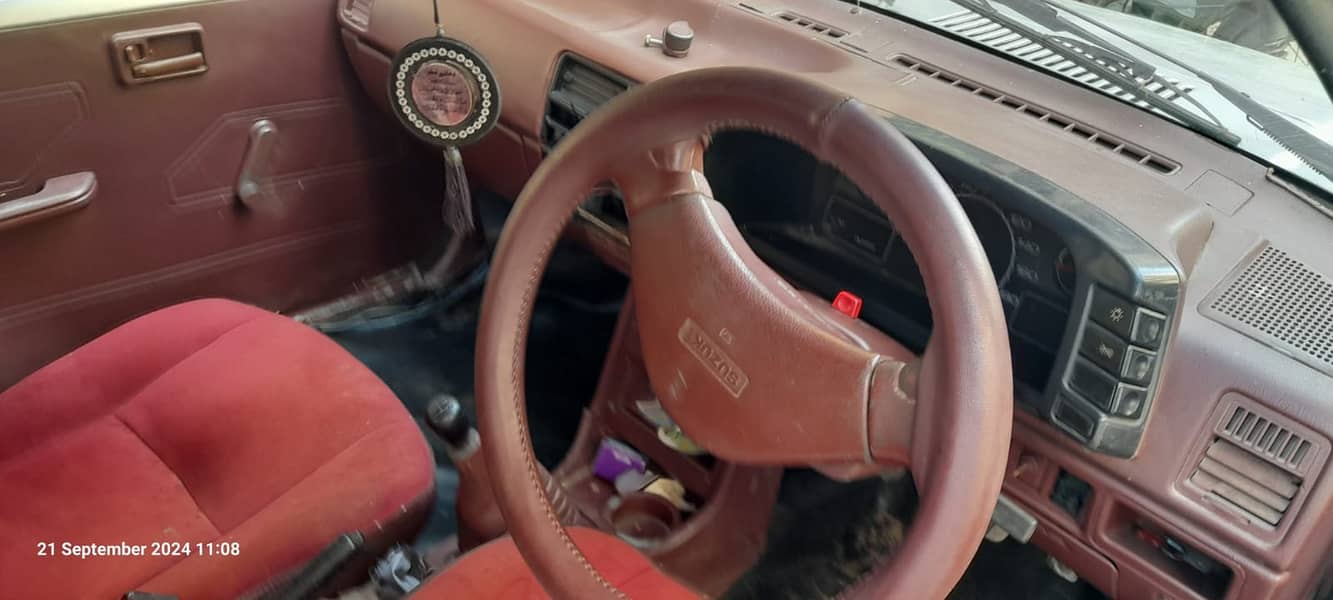 Suzuki Swift (Khyber) 1988 (Negotiable In Price is avalible) 6