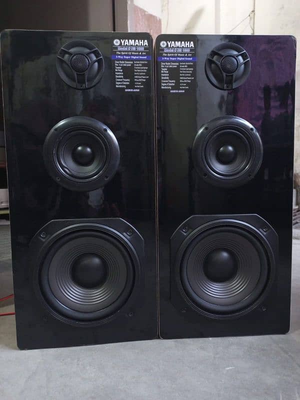 woofer speaker. . 6