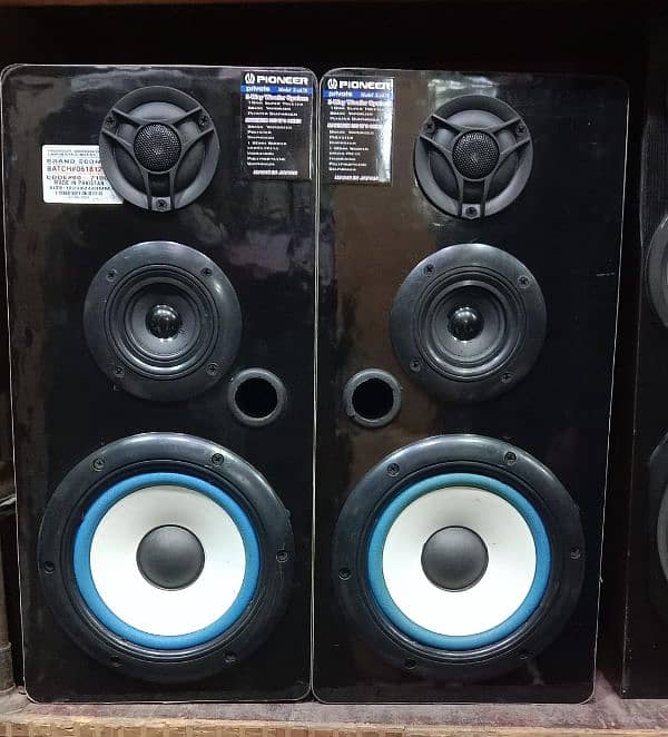 woofer speaker. . 9