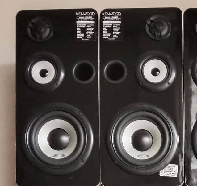 woofer speaker. . 10