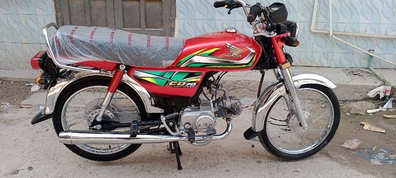 Honda CD70 2022 All Punjab number Full Lush condition . . . urgent sale 5