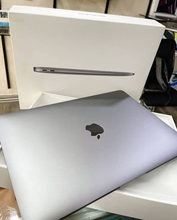 MacBook Air M-1 Chip 2020 Space Gary 0