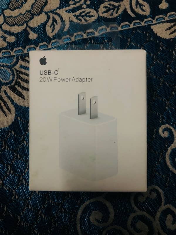 IPhone original charger 0