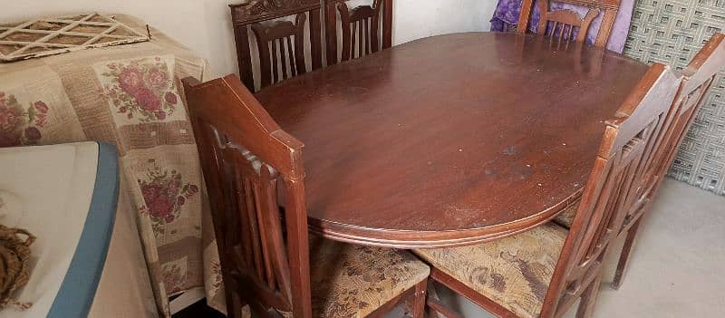 Dining table and 6 chairs 2