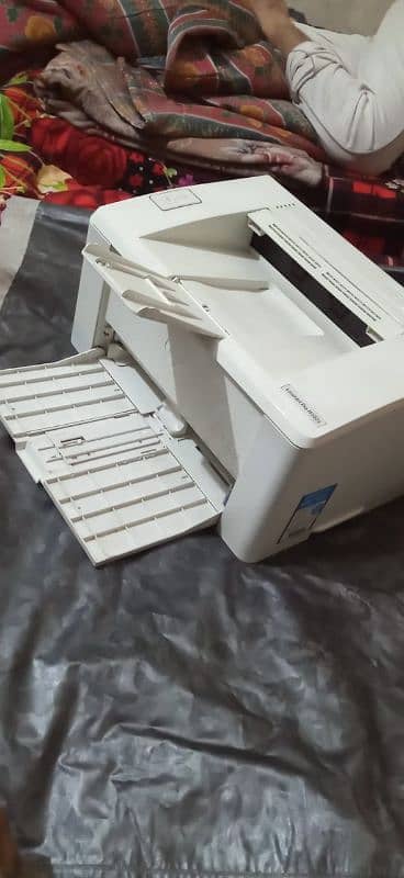 Hp laser jet Pro M102a printer 7