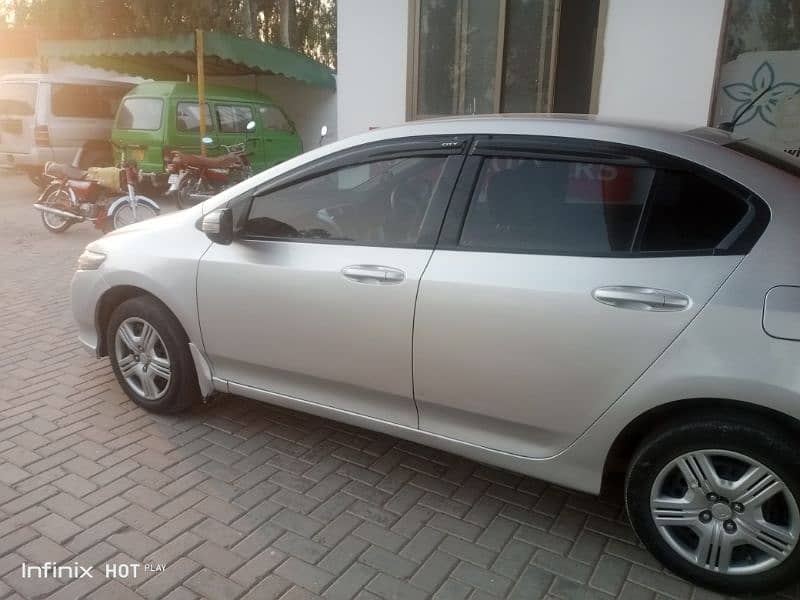 Honda City IVTEC 2016 r 7