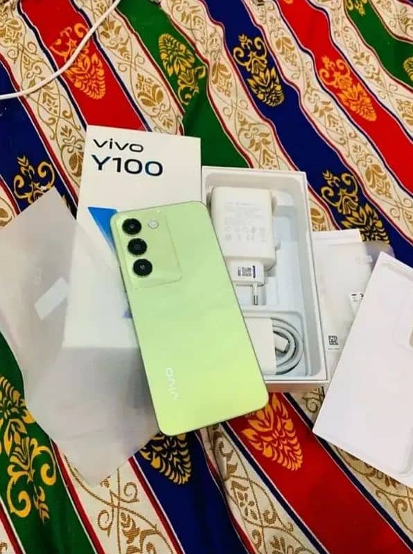 vivo y100 lush condition 10by10 box charger original 0