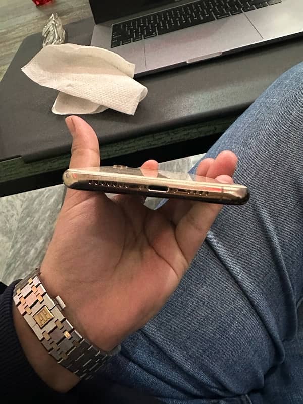 Iphone xs max PTA Approved 4