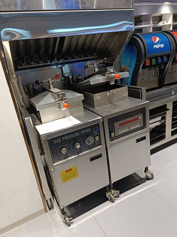 Henny Penny Pressure Fryer & All Kitchen Equipment Available For Sale 0