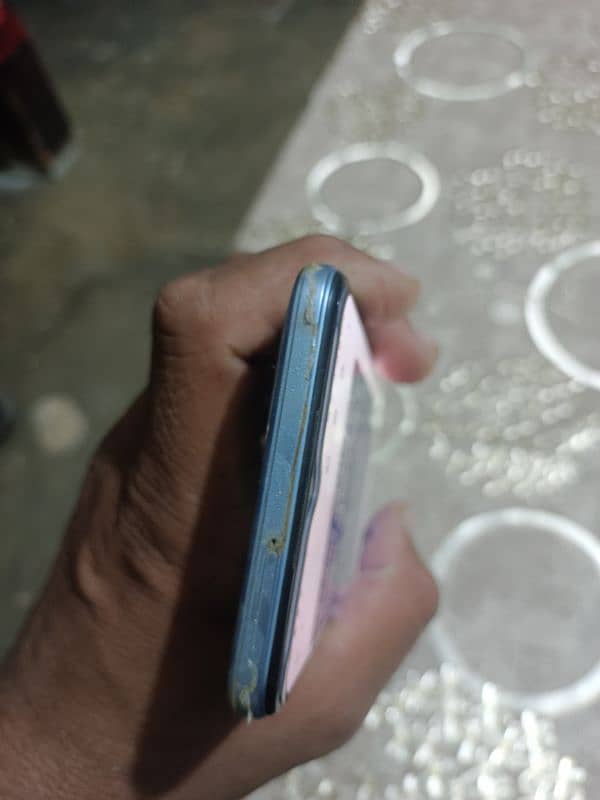 vivo y33s 100% orignal and full ok mew condation mobile 3