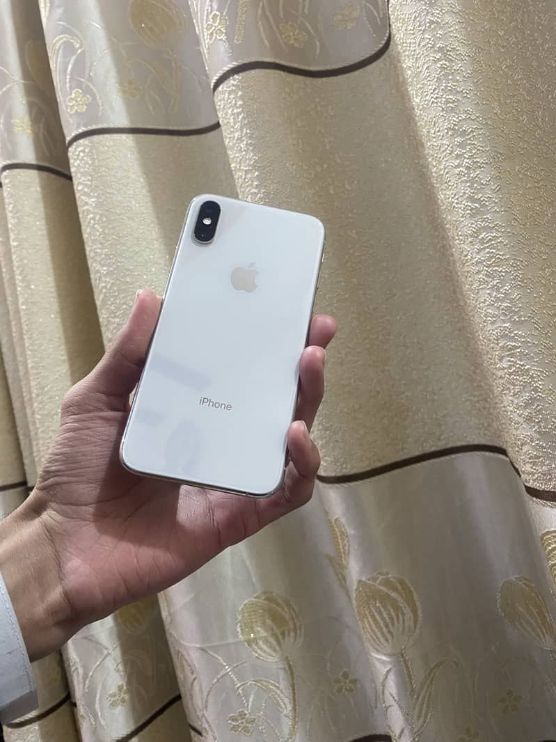 Apple iPhone XS 10