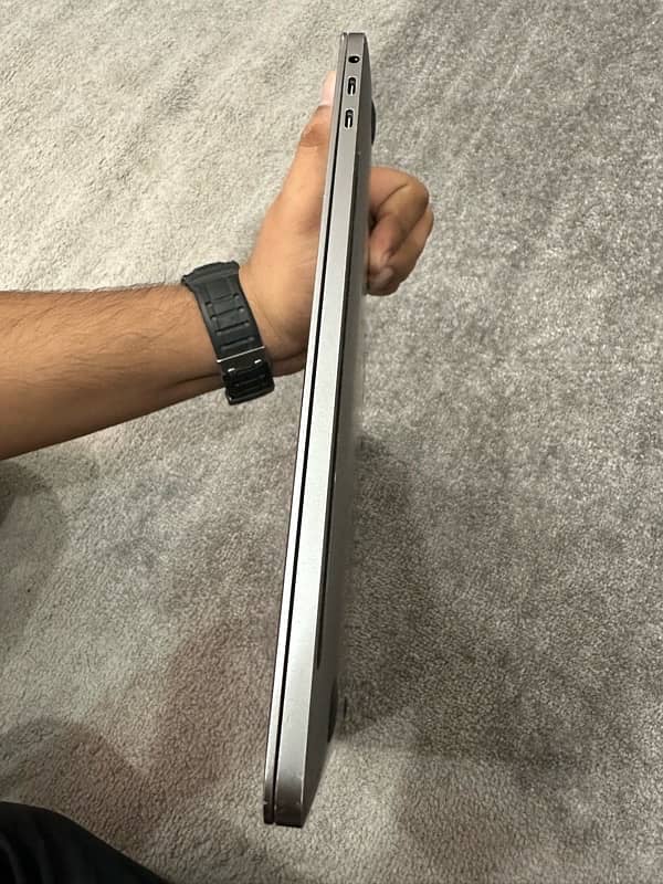 macbook pro 2019 15.4inch 1